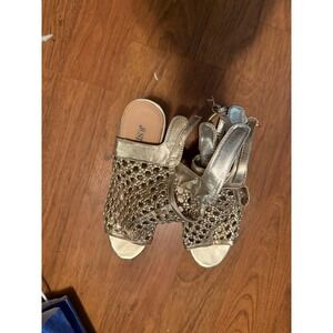 JustFab Gold Metallic Woven Wedge Sandals Women's Size 9